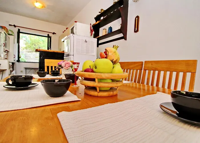 Daire Sunset - Two Bedroom With Terrace And Sea View Blato (Korcula)