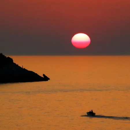 Sunset - Two Bedroom With Terrace And Sea View Apartment *