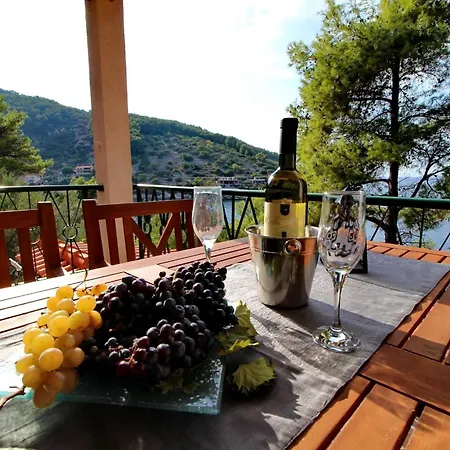 Apartment Sunset - Two Bedroom With Terrace And Sea View Blato (Korcula)