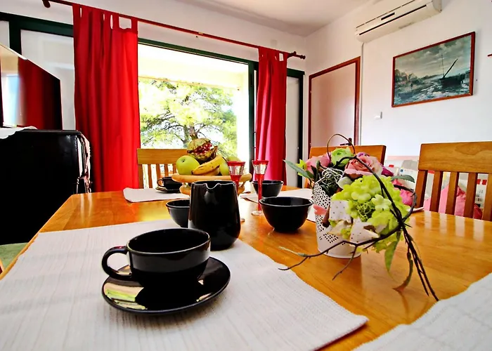 Sunset - Two Bedroom With Terrace And Sea View Blato (Korcula)